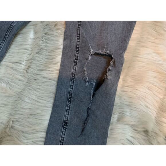 Free People Faded Black Skinny Jeans Womens Size 28R Distressed - Picture 4 of 6